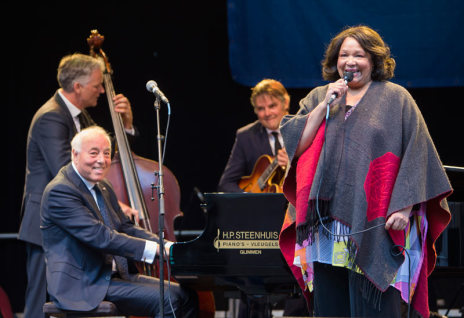 TRIO LEX JASPER MET ZANGERES MARJORIE BARNES