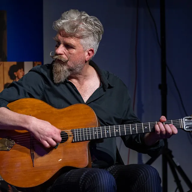 Robin Nolan Trio