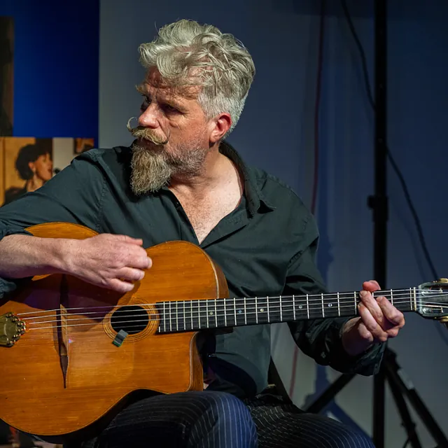 Robin Nolan Trio