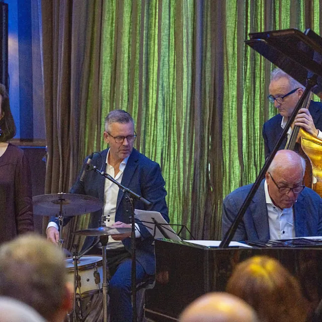 Lex Jasper op piano